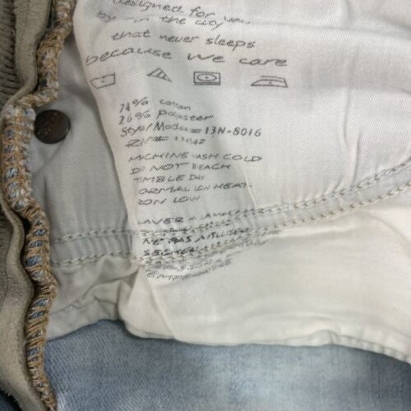 BlankNYC Shorts Women’s 26 Light Wash Raw Hem Distressed Cut Off Denim - Picture 8 of 8